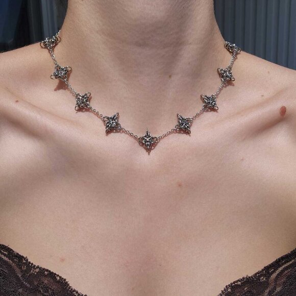 Gothic Medieval spikes chain mail necklace with a small silver chain - Picture 2 of 8